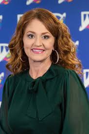 Tara Hartford's Instagram, Twitter & Facebook