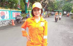 Jun 08, 2021 · perpanjangan pendaftaran penerimaan peserta didik baru (ppdb) daring hingga 11 juni 2021 dilakukan hingga pukul 14.00 wib. Sempat Jadi Model Wanita Cantik Ini Viral Karena Pilih Karier Sebagai Pasukan Oranye