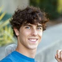 400+ "Seán" profiles