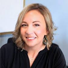 Deb Taylor's Instagram, Twitter & Facebook