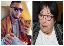 مستورة قالها الأسطور، كما ارتدى تي شيرت أسود مكتوب عليه نفس الجملة، مشيرا بيده بعلامة نمير 1. Ù…Ø­Ù…Ø¯ Ø±Ù…Ø¶Ø§Ù† ÙŠØµÙ…Ù… Ø¹Ù„Ù‰ ØµØ¹ÙˆØ¯ Ø§Ù„ØªØ±ÙŠÙ†Ø¯ Ø¨Ù€ ØªÙŠØ´Ø±Øª Ù…Ø³ØªÙˆØ±Ø© ÙˆØ·Ø§Ø¦Ø±ØªÙ‡ Ø§Ù„Ø®Ø§ØµØ©