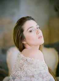 7 Elisabeth Moore ideas