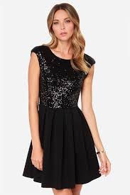 Black Cap Sleeve Sequined V Back Pleated Dress Vestidos De Fiesta Cortos Vestidos Moda Estilo