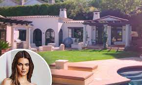 Below are the listing photos… Kendall Jenner Gives The World A Glimpse Into Her Art Packed Bohemian Los Angeles Mansion Daily Mail Online