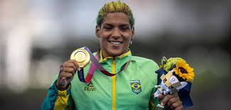 Cunha posted a time of 1:59:30.8 in taking the gold medal. Elzcpryxe6j8lm