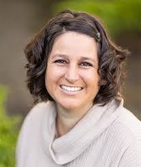 Noelle Ash's Instagram, Twitter & Facebook