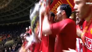 Manchester united's premier league game against liverpool at old trafford has been postponed following protests against the glazer family. Sir Alex Ferguson Only Has One Regret From The 2008 Champions League Final Sportsjoe Ie