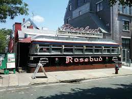 The 1947 stainless steel facade and retro jukebox. Diner Hisour Hi So You Are