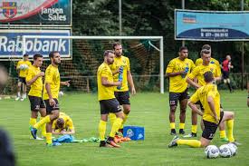 Emil riis jakobsen wordt voor een halfjaar gehuurd van derby county. Venlonaren Duitse Spits Lennart Thy 25 Dicht Bij Overgang Naar Vvv Venlonaren