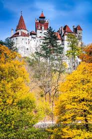 12 Of The Most Impressive Castles In The World Day Trips Castle Travel Inspiration