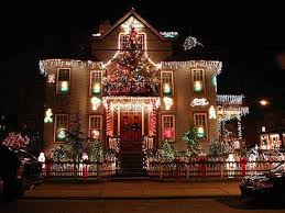 Decorating Images Of Front Yard Landscaping Star Of Bethlehem Outdoor Christmas Decora Christmas Lights Outside Outdoor Christmas Lights Christmas House Lights