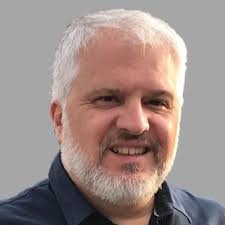 Existem momentos realmente únicos em nossa jornada;a realização de ver Meu  Filho Lucas Müller em seu primeiro dia como estagiário na Vivo (Telefônica  Brasil) é simplesmente indescritível; um filme…