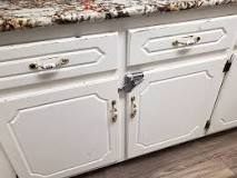 Why we don't use Lacquer to paint or refinish cabinets ...