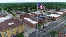 Ravenna, Ohio Courthouse & Flagpole 4K HD Drone - YouTube