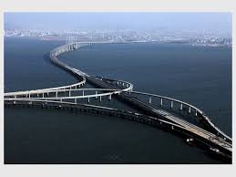 Et pourtant, certains d'entre eux sont tout magnifiques ! Le Plus Long Pont Maritime Du Monde