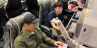 이준석 "명절엔 친척과 PC방 가보길"…김재섭과 추석 대전 2:2 무승부