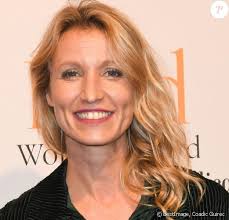 Ça fait trois ans que nous filons le parfait amour », confiait la comédienne à télé star en février dernier. Alexandra Lamy Revele Pourquoi Elle Prefere Rester Celibataire Purepeople