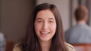 Lucy Schwartz's Instagram, Twitter & Facebook