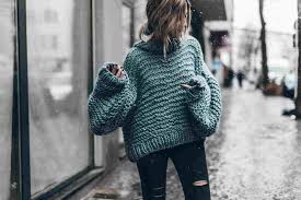How to bind knitting scarf 'french chic, the spokes are not entangled? Cheap And Chic Knit Sweaters For Winter The Coolspotter