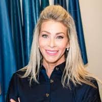 Amy Wikoff's Instagram, Twitter & Facebook