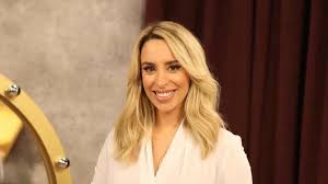 Explore helena coelho net worth, birthday, age, height, weight, wiki, fact 2021! Helena Coelho Mostra O Surpreendente Antes E Depois Da Nova Casa