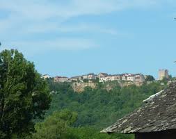 Sur la rd 42, une pelle acrobatique pour stabiliser la colline. Day 4 From Livinhac Le Haut To Saint Cirq Lapopie The Valley Of The Lot By Bike