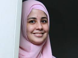 Alasan Risty Tagor Tak Mau Didampingi Stuart Collin saat Bersalin