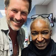 Apple Podcast：《The Grass is Greener with Paul Greene》〈Lets Get a Colonic  Together Pa〉