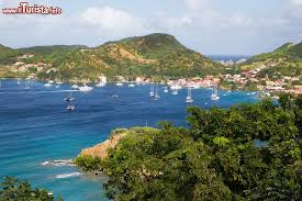 La cultura e la cucina locali combinano entrambe le influenze. Isola Di Martinica Martinique Il Vulcano Il Mare Cosa Vedere