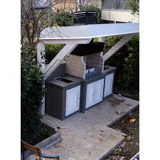 L'ampiezza della tettoia, il tipo di materiale utilizzato, i. Cucina Da Esterno Con Tettoia