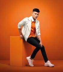 Dammi solo un'ora per avere una dichiarazione da richie e poi possiamo andare al ballo. Kenapa Pilih Tajuk Lagu Donde Ini Penjelasan Andi Bernadee Hot Fm