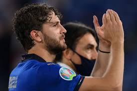 Manuel locatelli prefers to play manuel locatelli football player profile displays all matches and competitions with statistics for all the. Selecting The Best Destinations For Italy S Manuel Locatelli