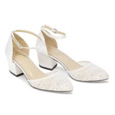 Ivory Wedding Shoes Lace Low Block Heel Elsa Ivory Lace Bridal Shoes In 2020 Wedding Shoes Lace Lace Bridal Shoes Lace Wedding Shoes Ivory