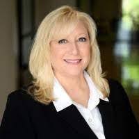 Jen Hendrix's Instagram, Twitter & Facebook