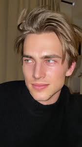 William Boes's Instagram, Twitter & Facebook