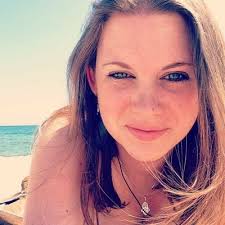 Sloan Thompson (@SloanSaysThings)