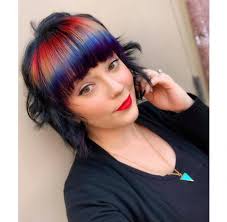 Rainbow Shag 🌈 ... another GENIUS lewk ... By pinkdagger 👋🏻 ➡️ Part bold  money piece, part colorblocking ... this asymmetrical peekaboo type finish  is shaping up to be one of the biggest trends of ❤