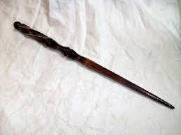 Blackthorn Wood Wand Gryffin Claw 11 Inchs Harry Potter Oc Wands Dragon Heartstring