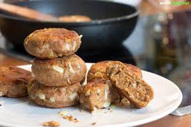 Wirf Den Kanten Nicht Weg 13 Rezepte Fur Semmelbrosel Rezepte Lebensmittel Essen Semmeln