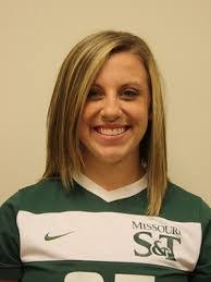 Kendra Wood's Instagram, Twitter & Facebook