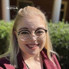 Michelle Wages's Instagram, Twitter & Facebook