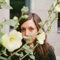 400+ perfiles de «Lola»