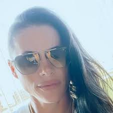 brett daniels (@daniels_brett)