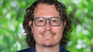 Coral Gables outplays sloppy Miami High