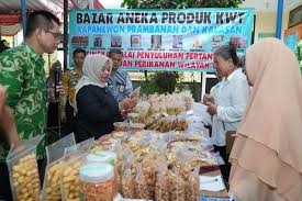 Dorong Peningkatan Hasil Produk Pertanian Unggul Melalui Forkom Gapoktan dan  Bazar KWT