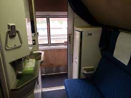 When they are down there is no floor space to camp out on. Amtrak Superliner Bedroom On Coast Starlight Review Singleflyer