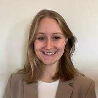 Sarah Carlton's Instagram, Twitter & Facebook