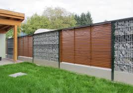 Sichtschutzfelder Zwischen Stahlstehern Sichtschutzzaun Jalousien Sichtschutz