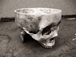 @sixpenceee we visited ed geins old property today. Ed Gein Un Serial Killer Fabrique Des Objets A Partir De Ses Victimes