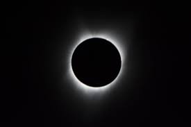 Das nächste derartige himmelspänomen wird in österreich nicht vor dem jahr 2081 sichtbar sein. Heute Vor 20 Jahren Die Totale Sonnenfinsternis Vom 11 August 1999 Digitale Notizen
